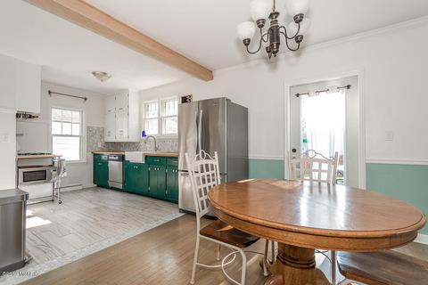 217 Exchange St, Marshall, MI 49068 photo 6