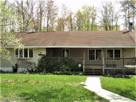 5977 N Evergreen Dr, White Cloud, MI 49349 photo 1