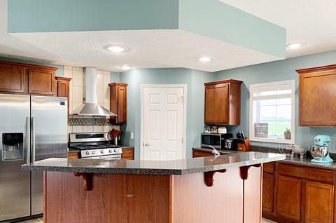 5845 E Baseline Rd, Mount Pleasant, MI 48858 photo 4