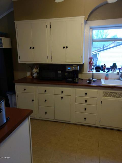 222 E Walnut, Carson City, MI 48811 photo 5