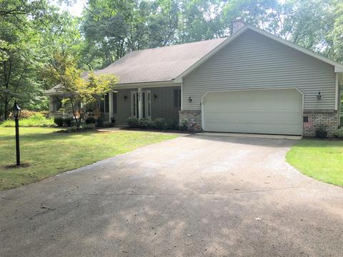 3637 Fox Ln, Ada, MI 49301 photo 1