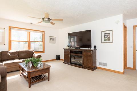 175 11th St, Plainwell, MI 49080 photo 16