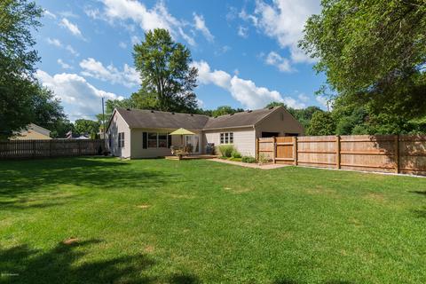 175 11th St, Plainwell, MI 49080 photo 23