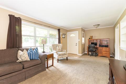 175 11th St, Plainwell, MI 49080 photo 7
