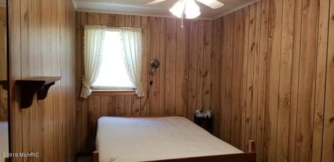 928 E 14 Mile Rd, Bitely, MI 49309 photo 7