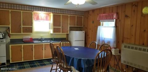 928 E 14 Mile Rd, Bitely, MI 49309 photo 6