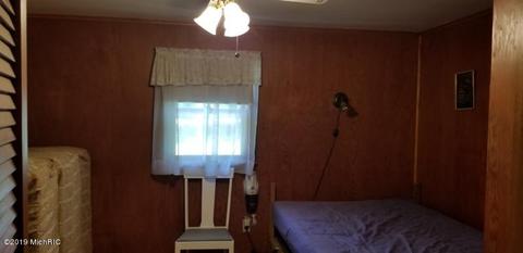 928 E 14 Mile Rd, Bitely, MI 49309 photo 5