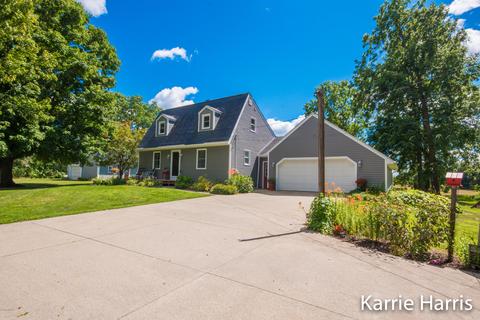 480 Dickerson Vw SW, Stanton, MI 48888 photo 3