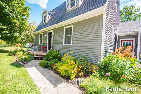 480 Dickerson Vw SW, Stanton, MI 48888 photo 2