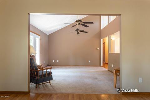 2904 140th Ave, Dorr, MI 49323 photo 13