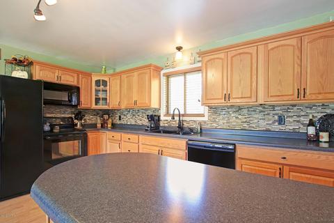 2085 N Poplar Ave, White Cloud, MI 49349 photo 4