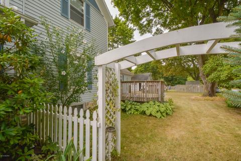 616 S Marshall Ave, Marshall, MI 49068 photo 4