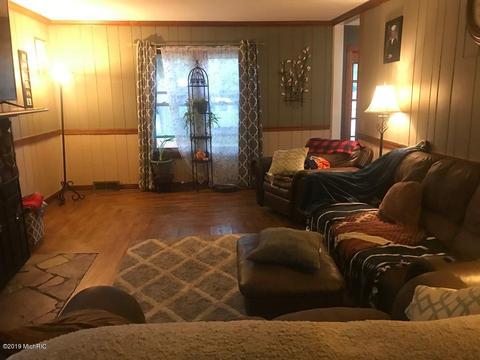 225 N Elm St, Ithaca, MI 48847 photo 14