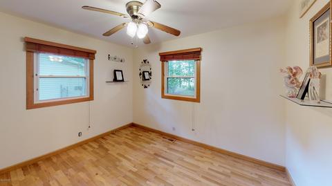 405 N Drive Dr E, Marshall, MI 49068 photo 10