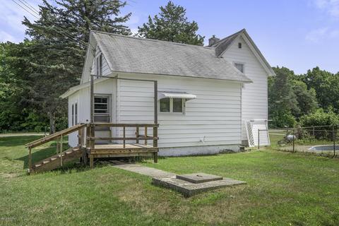 4126 30th St, Dorr, MI 49323 photo 4