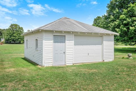 4126 30th St, Dorr, MI 49323 photo 8