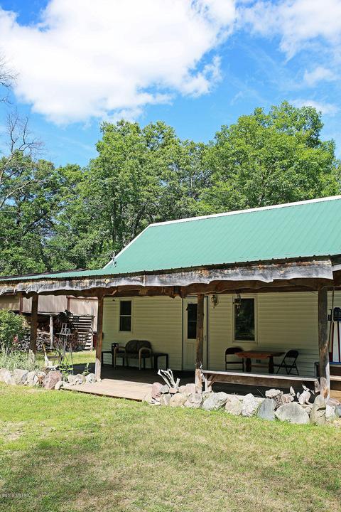 7180 N Walnut Ave, White Cloud, MI 49349 photo 2
