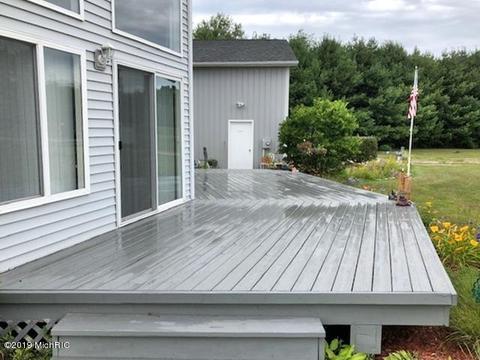 7465 N Johnson, Lakeview, MI 48850 photo 4