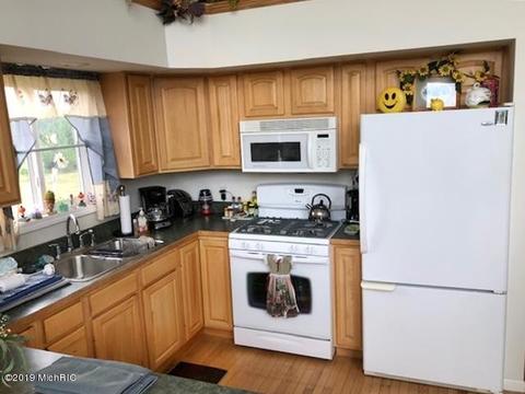 7465 N Johnson, Lakeview, MI 48850 photo 8