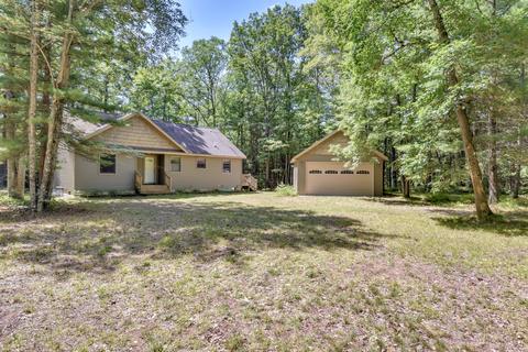 5305 E Marquette Trl, Chase, MI 49623 photo 11