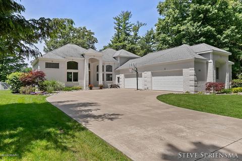 7409 Pine Bluff Dr, Spring Lake, MI 49456 photo 4