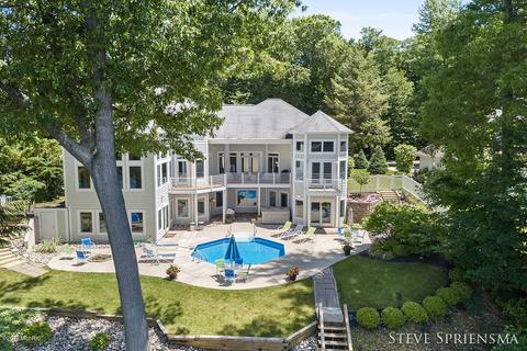 7409 Pine Bluff Dr, Spring Lake, MI 49456 photo 2