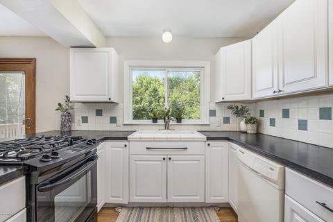 4880 Maple Ln, Hamilton, MI 49419 photo 16