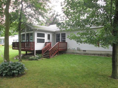 516 Eisenhower St, Sheridan, MI 48884 photo 2