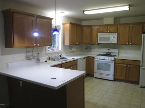 516 Eisenhower St, Sheridan, MI 48884 photo 6