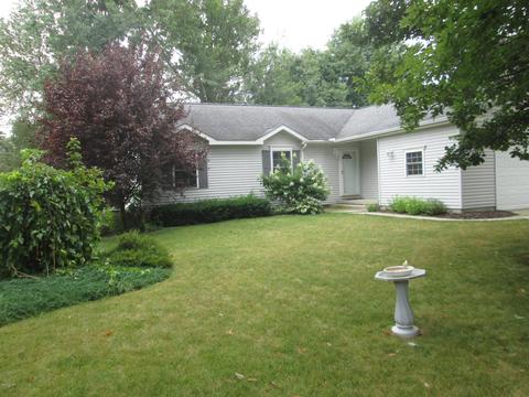 516 Eisenhower St, Sheridan, MI 48884 photo 1