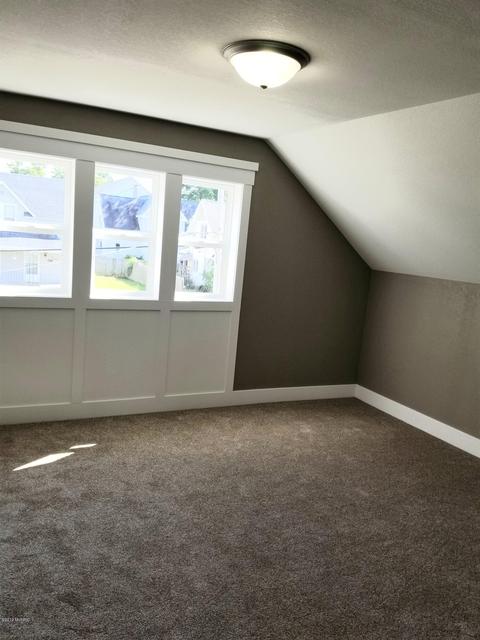 110 E Liberty St, Belding, MI 48809 photo 21