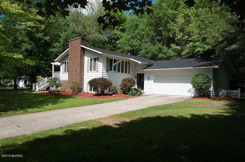 17300 Outer Dr, Big Rapids, MI 49307 photo 1