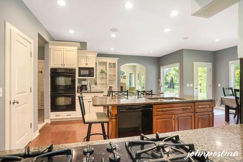 2487 Sturbridge Dr SE, Ada, MI 49301 photo 23