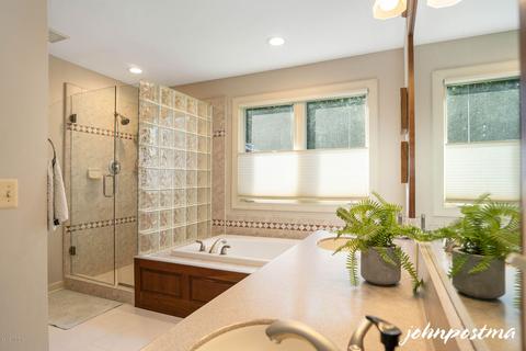 2487 Sturbridge Dr SE, Ada, MI 49301 photo 38