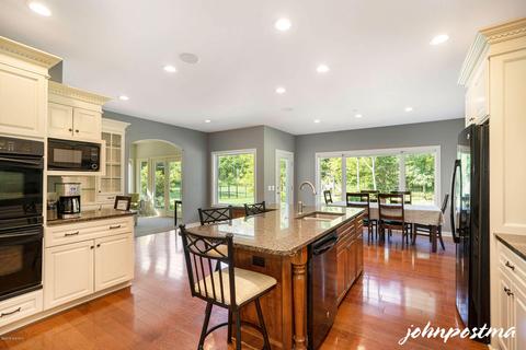 2487 Sturbridge Dr SE, Ada, MI 49301 photo 21