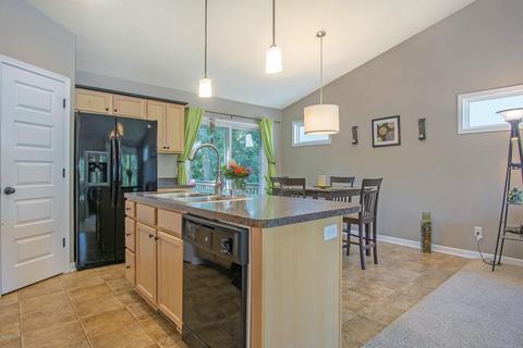 13324 Patchin Dr, Nunica, MI 49448 photo 8