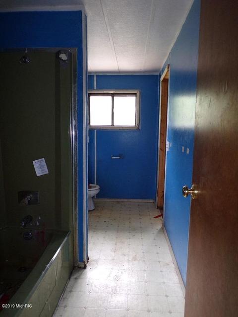 6411 E Baseline Rd, Mount Pleasant, MI 48858 photo 11