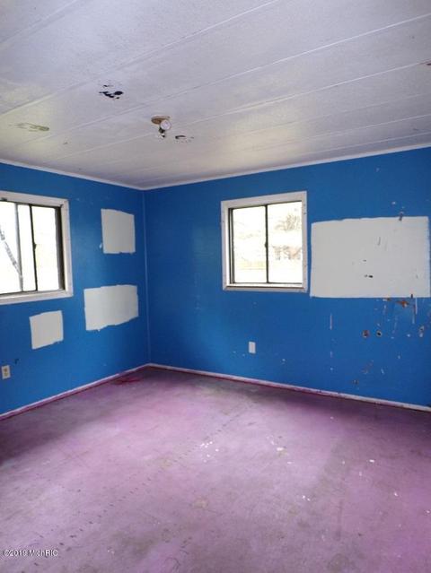 6411 E Baseline Rd, Mount Pleasant, MI 48858 photo 9