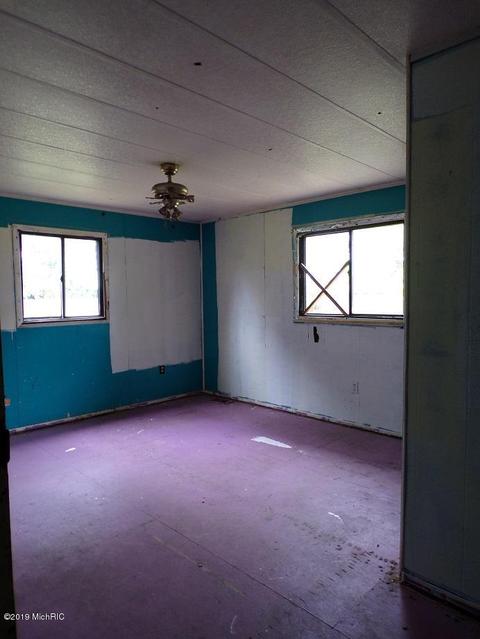 6411 E Baseline Rd, Mount Pleasant, MI 48858 photo 7