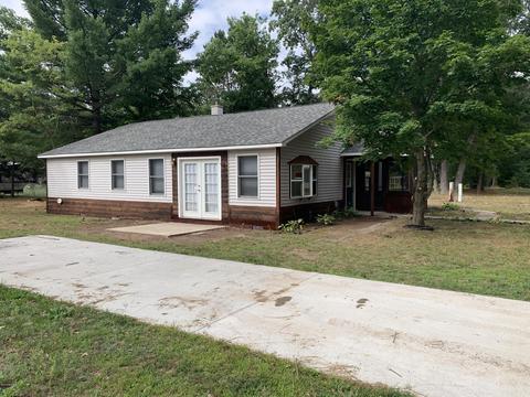 535 Weldon Dr, Marion, MI 49665 photo 3