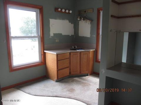 4212 Cedar St, Dorr, MI 49323 photo 5