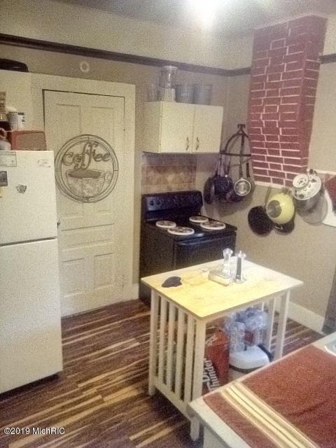 513 Eighth St, Three Rivers, MI 49093 photo 6