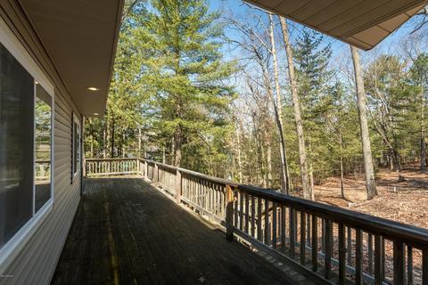 4934 Outing Dr, Newaygo, MI 49337 photo 3