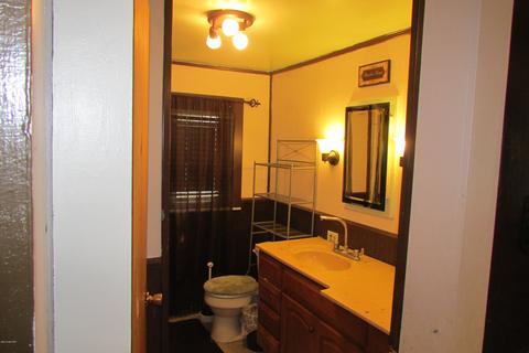409 Ionia St, Belding, MI 48809 photo 11