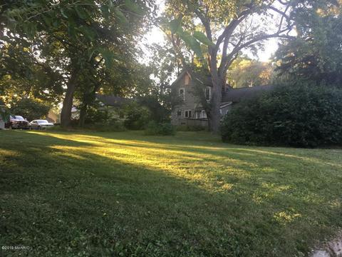 306 E Smith St, Buchanan, MI 49107 photo 5