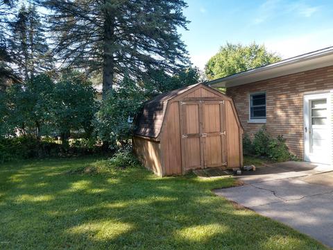 409 Bailey Dr, Big Rapids, MI 49307 photo 3