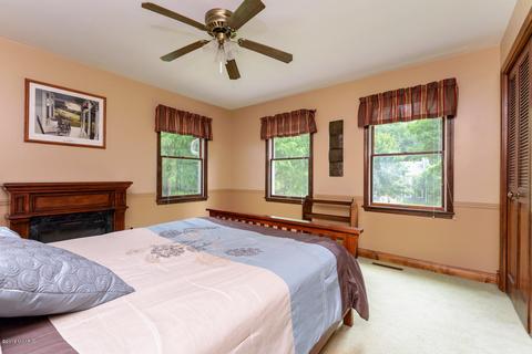 436 Midlakes Blvd, Plainwell, MI 49080 photo 28