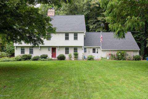 436 Midlakes Blvd, Plainwell, MI 49080 photo 1