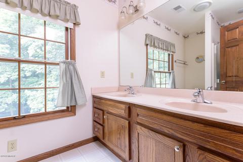 436 Midlakes Blvd, Plainwell, MI 49080 photo 31