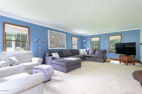 436 Midlakes Blvd, Plainwell, MI 49080 photo 7